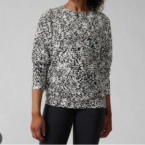 ATHLETA Balance Ocelot Black White Jersey Top XL TG